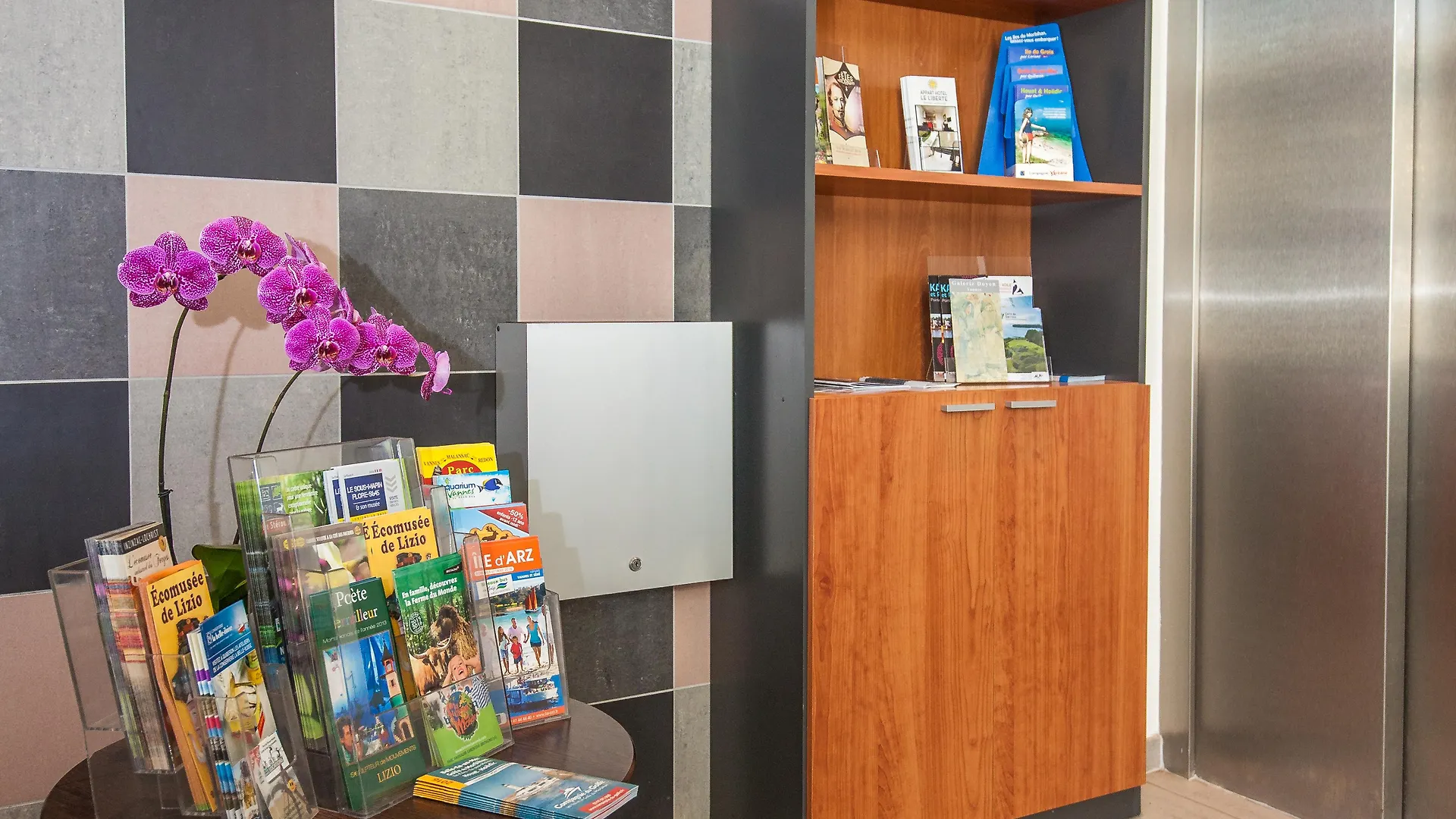 Appart Hotel Le Liberte Vannes Centre-Ville